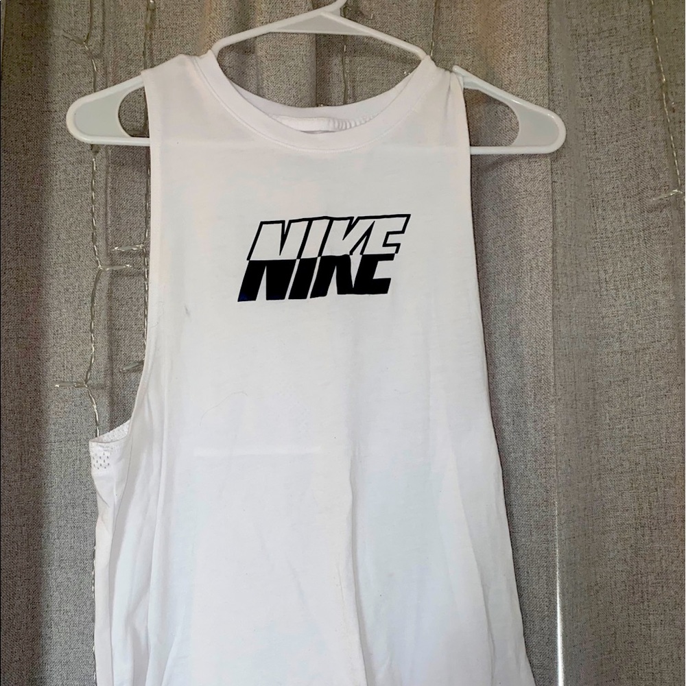 women’s nike sleeveless tank